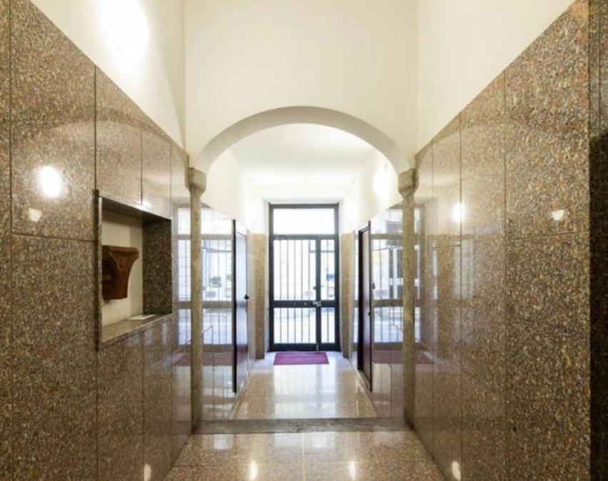 Luxury Home 100 Mq A Stone'S Throw From The Duomo Милано Екстериор снимка